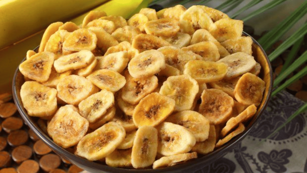 Oil free, crispy banana chips in air fryer that are unbelievably crunchy