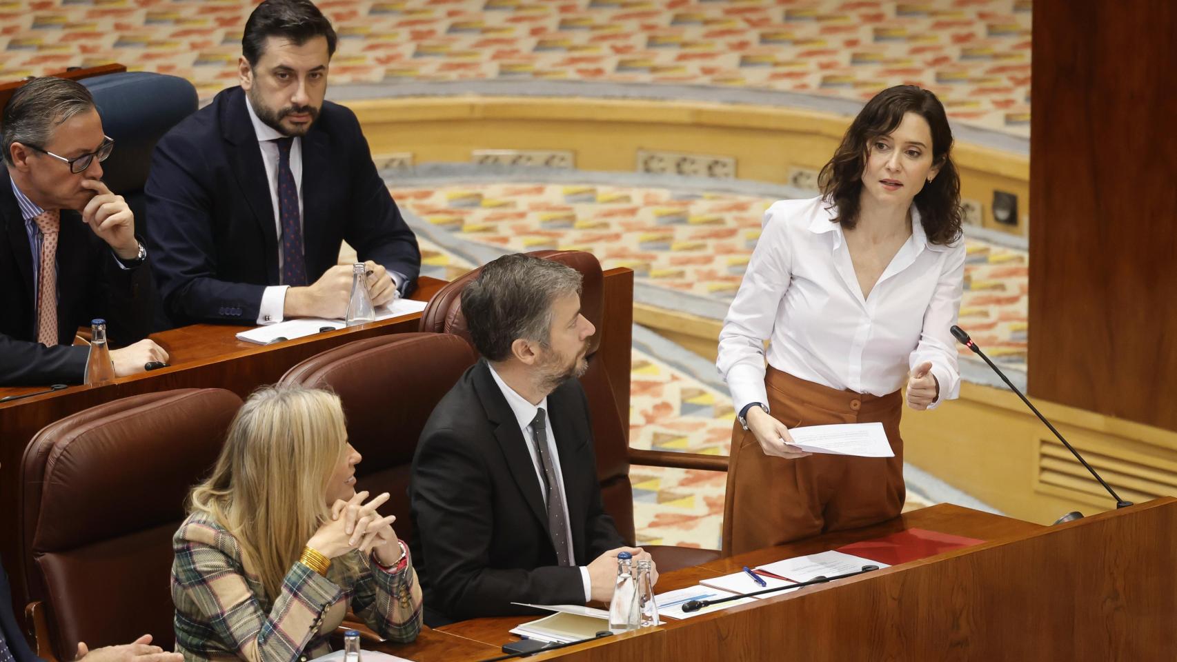 El PSOE equipara el caso del DAO con los del PP de Ayuso y ella ...