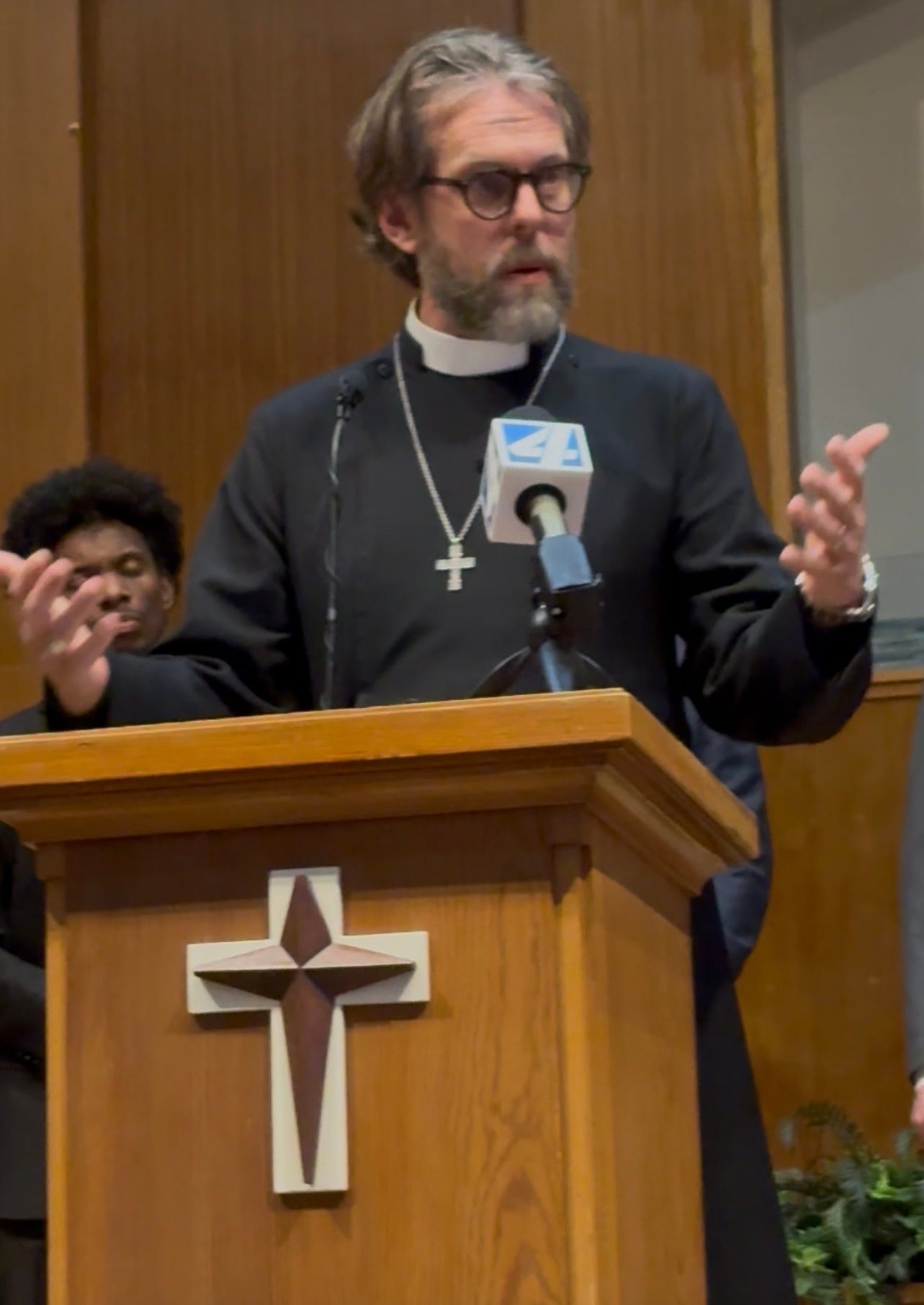 'Jesus loves immigrants.' Christian clergy call for immigration reform