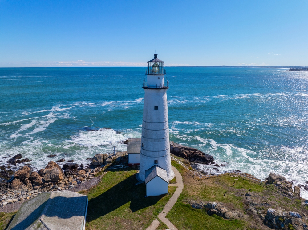 17 coastal lighthouses that feel extra dramatic in winter light