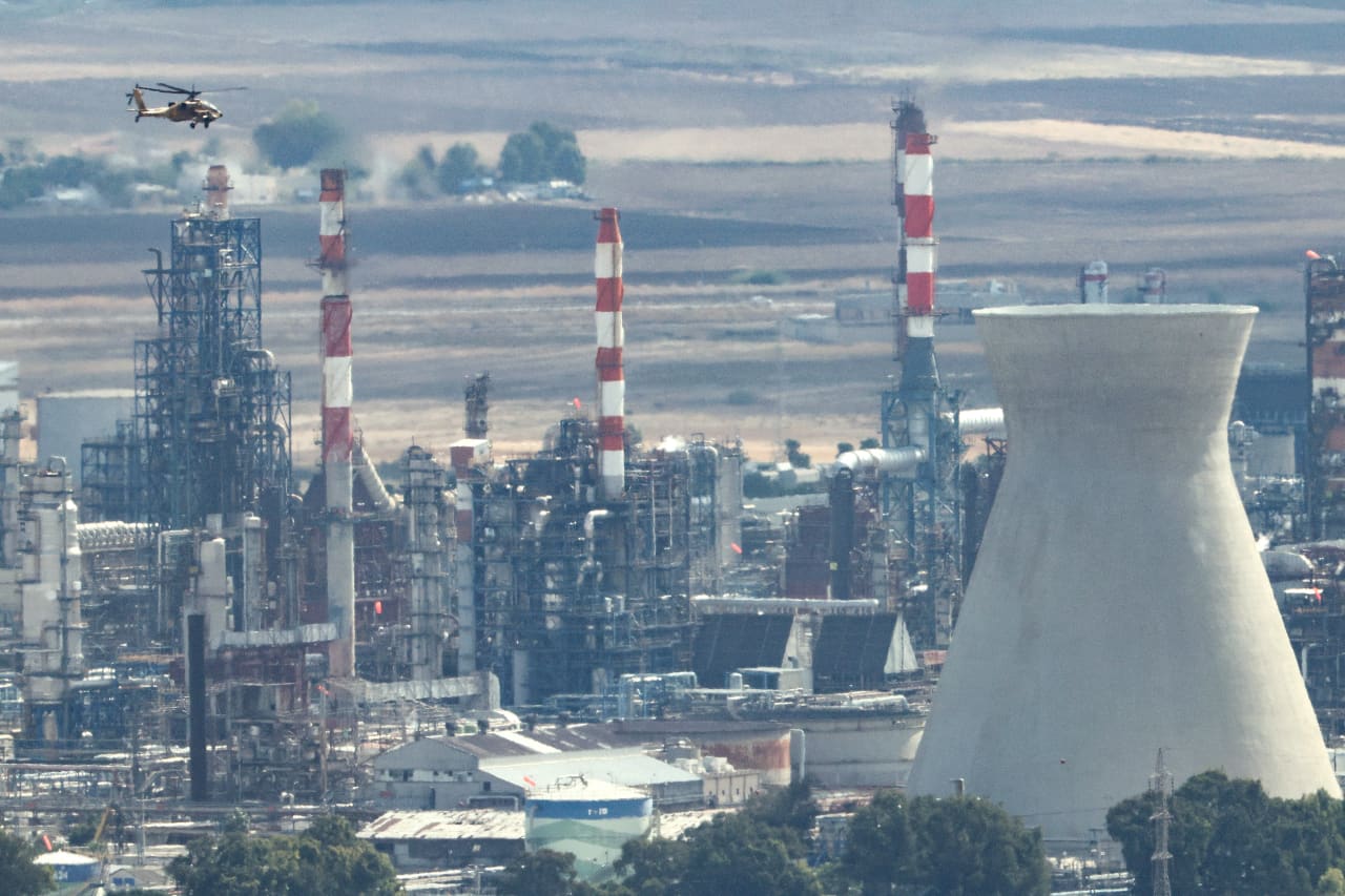Oil price rises amid US.-Iran tension. These stocks are gaining.