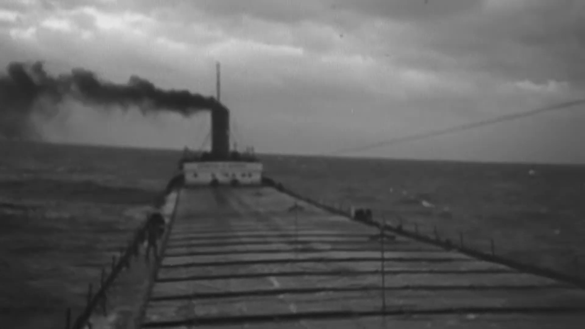 Turn the wheel! - The 18-year-old who defied a captain in a 70 MPH storm