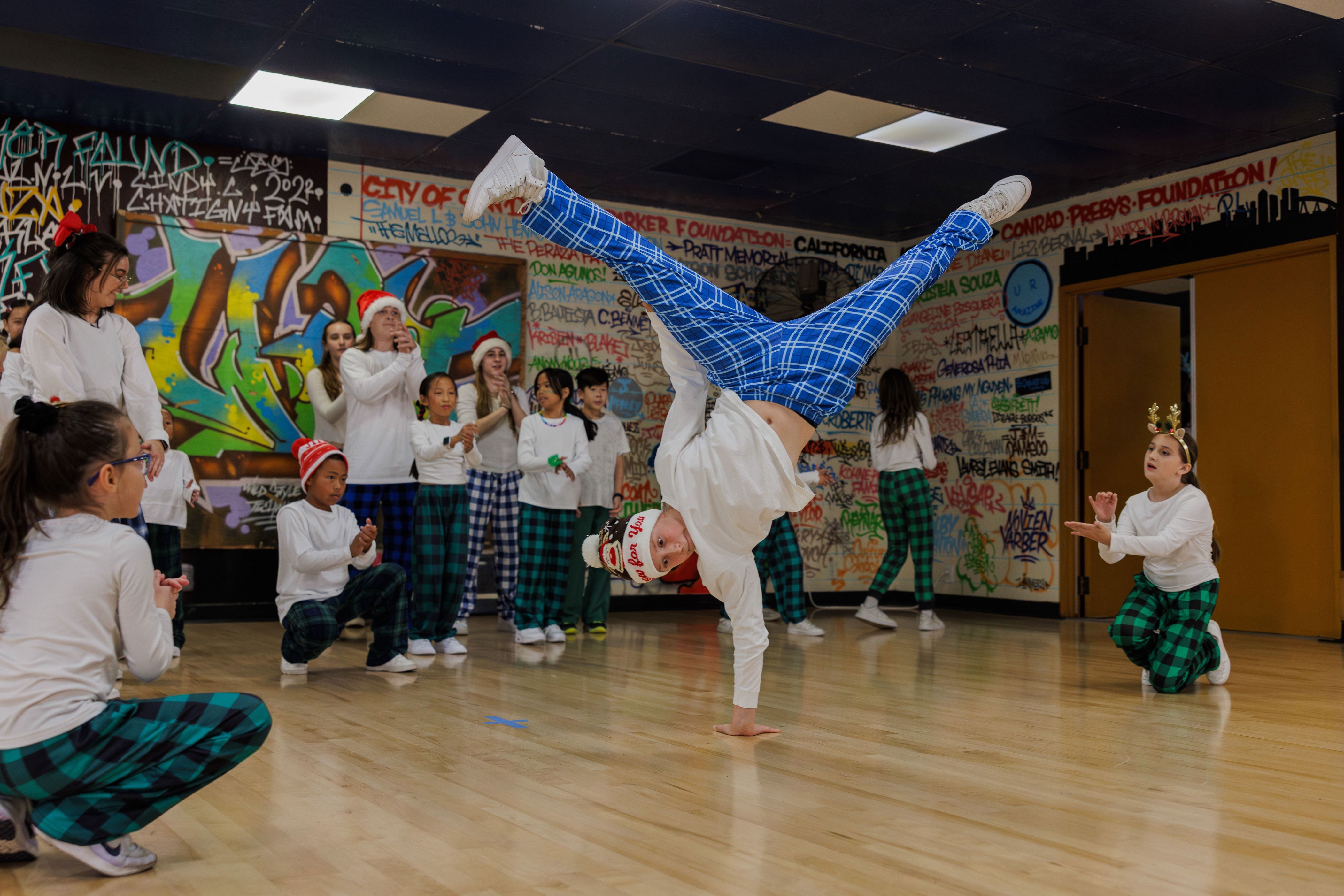 I'm a terrible dancer. I tried these dance classes anyway