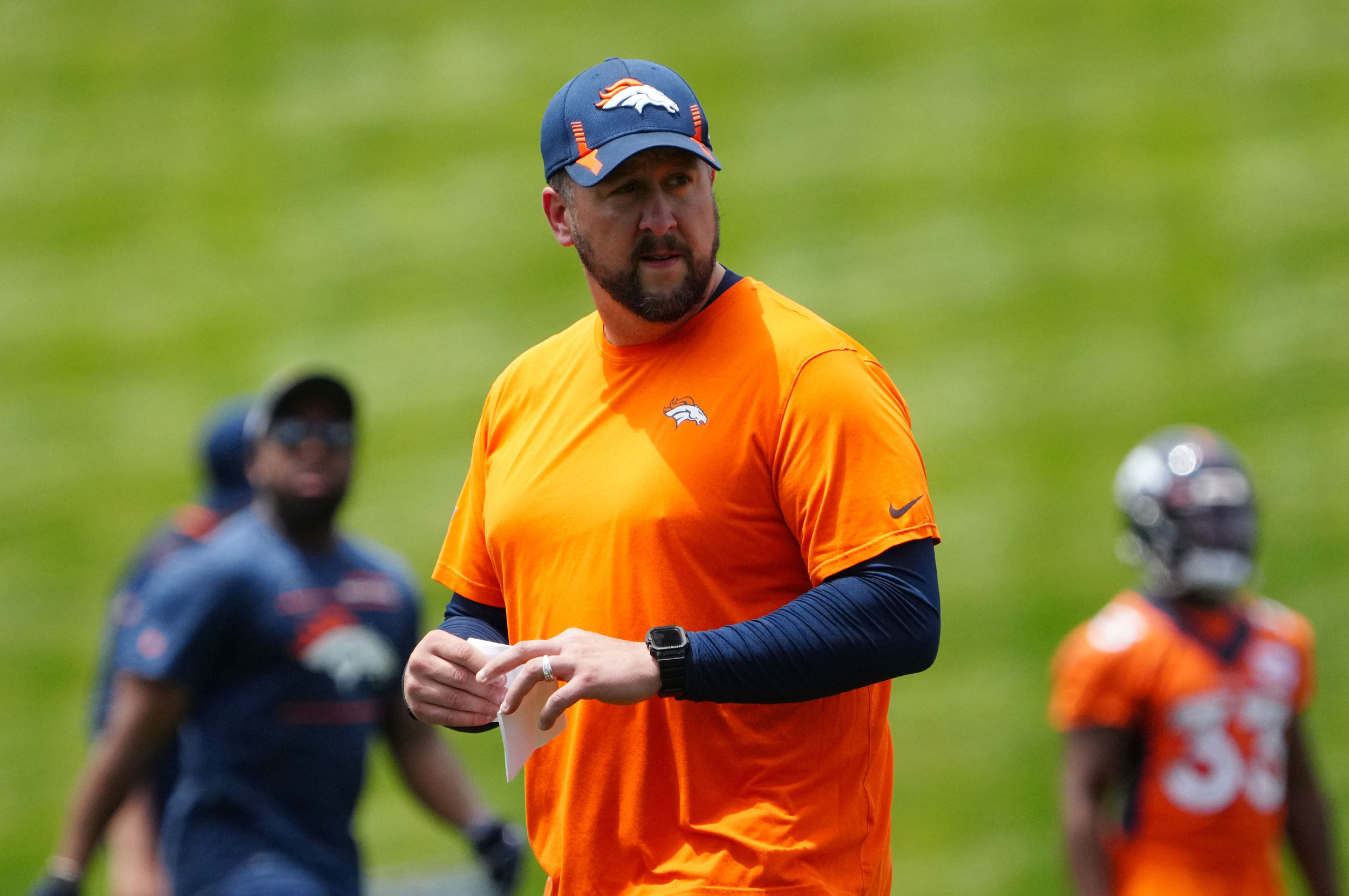 Seahawks promoting Justin Outten to run game coordinator