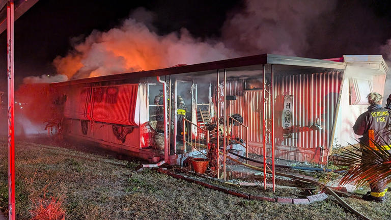 2 dead, 1 airlifted after fire breaks out at Sebring home