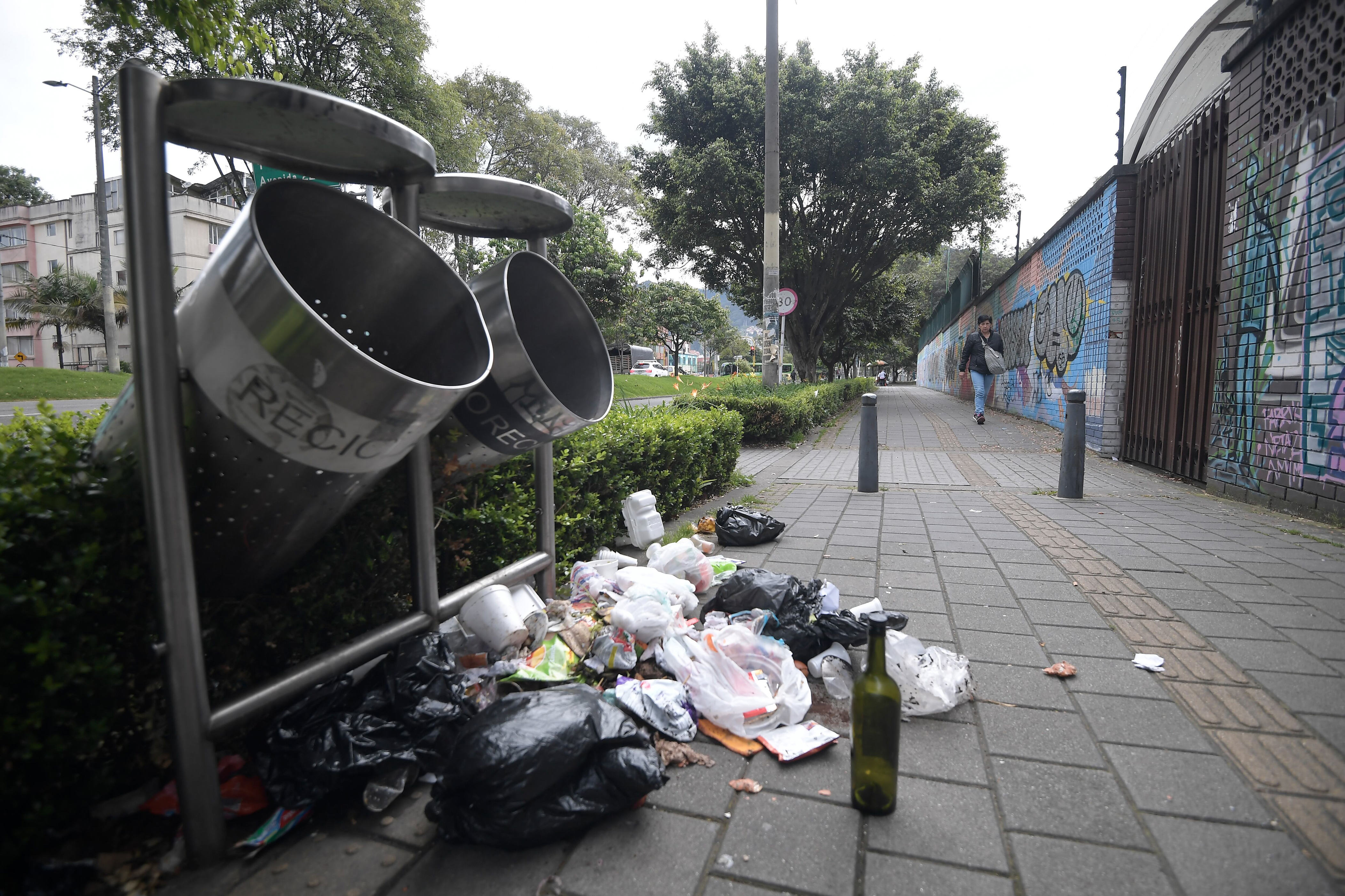 Bogotá enfrenta alza histórica de quejas por fallas en la recolección ...