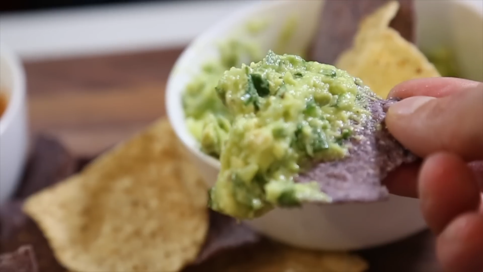 Restaurant-style salsa & guacamole recipe