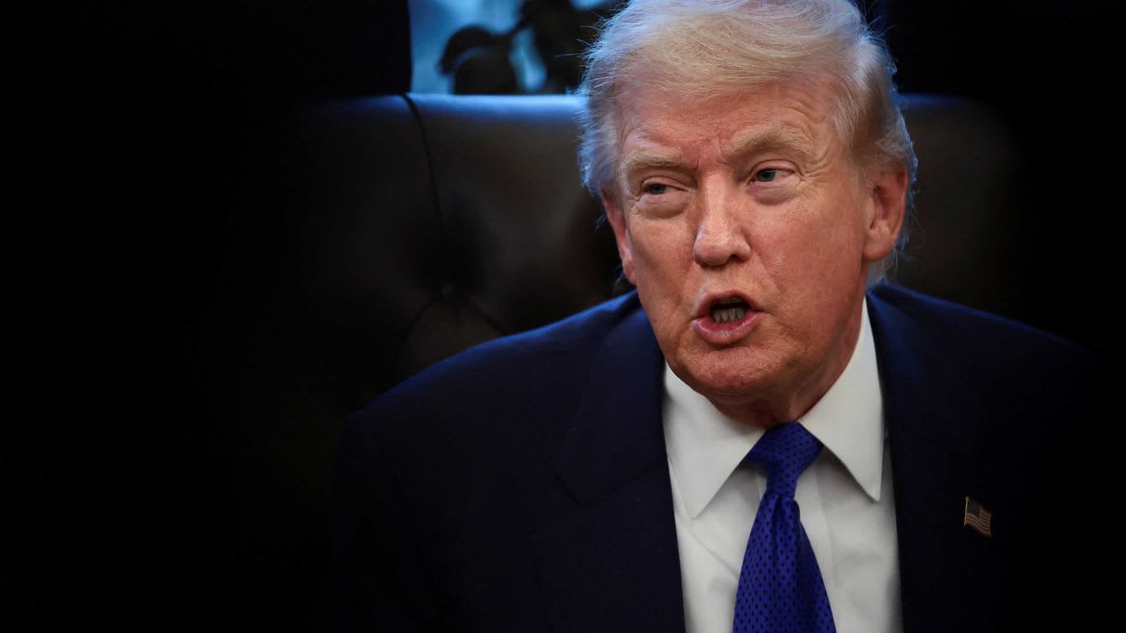 Trump claims Obama in trouble for revealing secrets on aliens