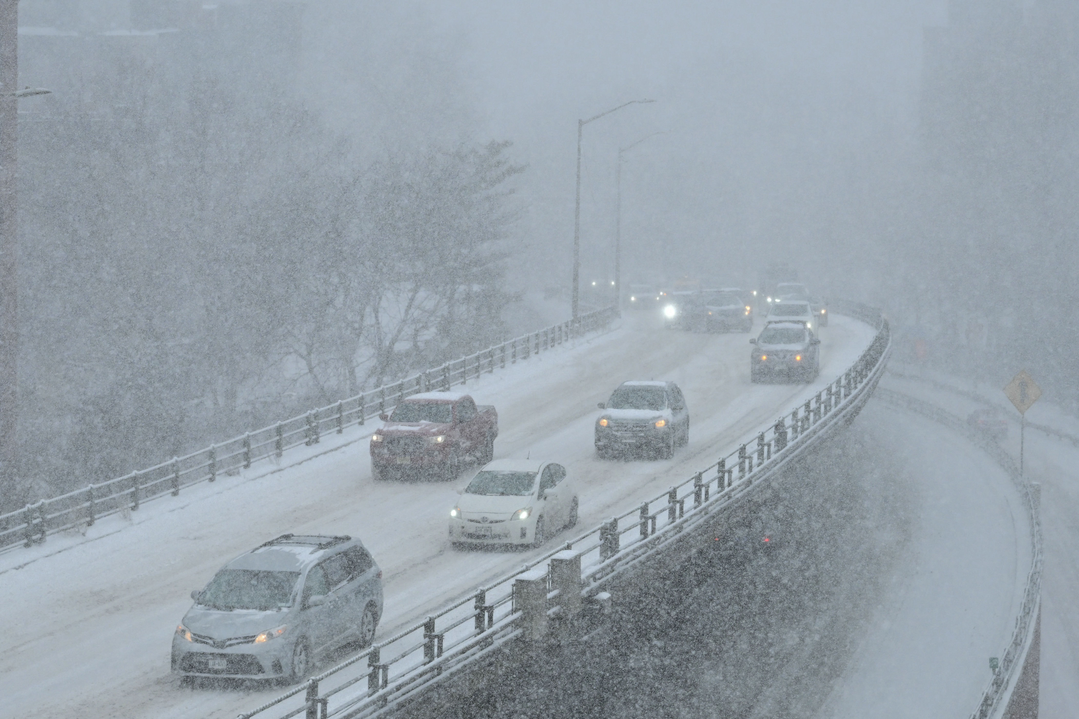 Winter storm maps show significant snow hitting 27 states<br><br>
