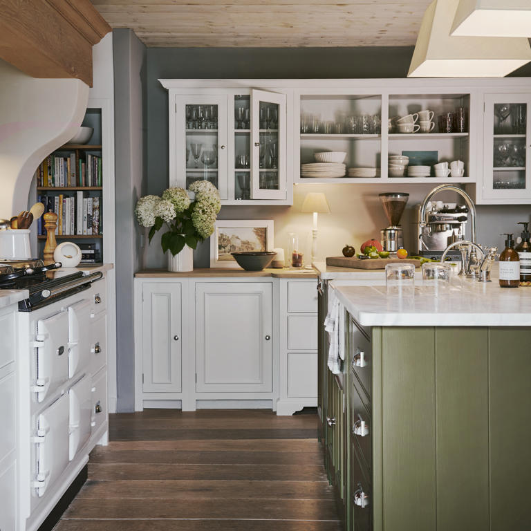 I went behind the scenes of 4 kitchen designers' very own kitchens ...