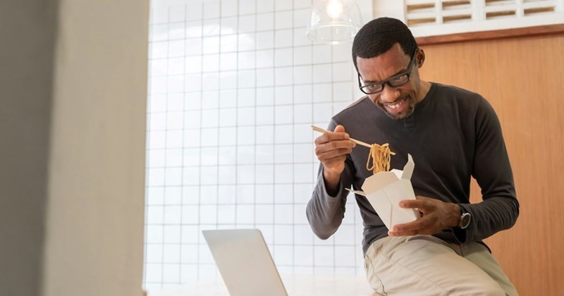 Employee forced to take meetings during his lunch break, makes his boss ...