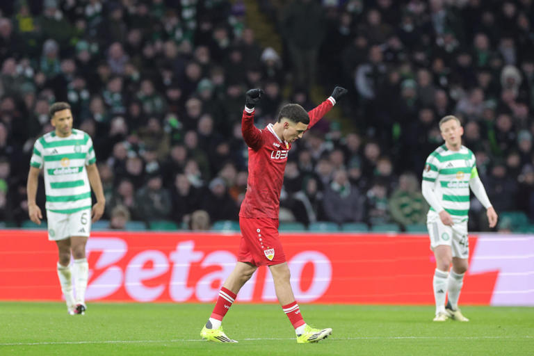 Kasper Schmeichel booed by Celtic fans as hosts thrashed by Stuttgart