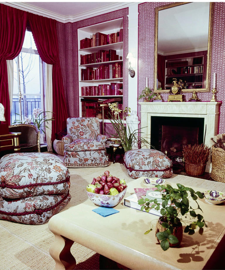 Jackie Kennedy's chic '70s library pioneered the pattern-drenched look ...