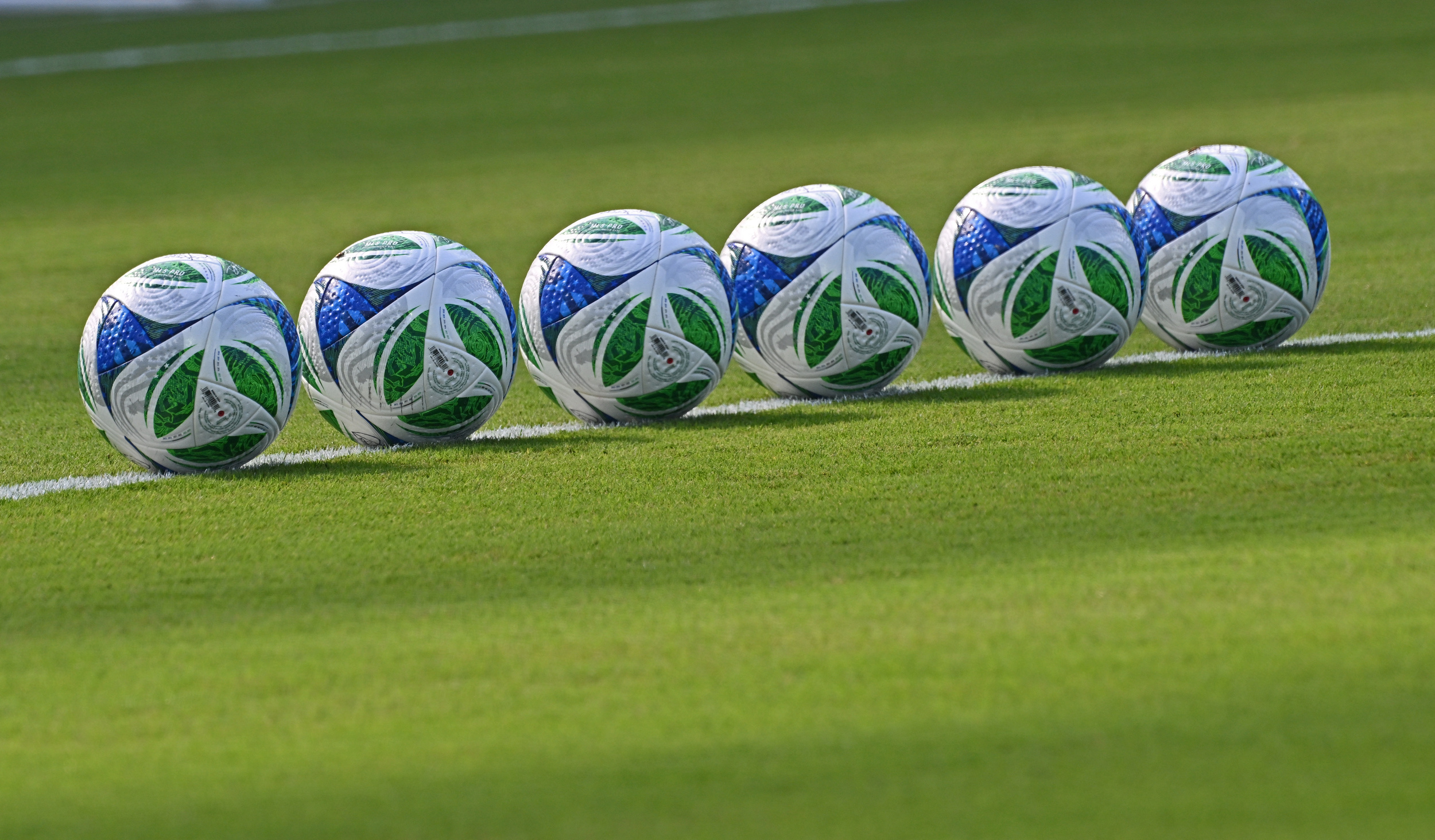 Newcastle line up move for 24-year-old wide player after Ligue 1 ...