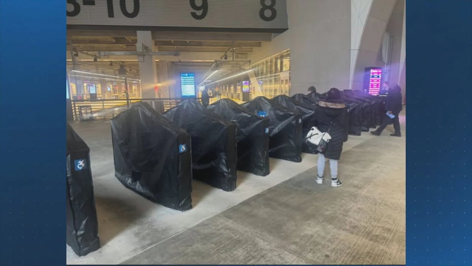 New South Station fare gates affected by rain, wind and snow, Keolis says<br><br>
