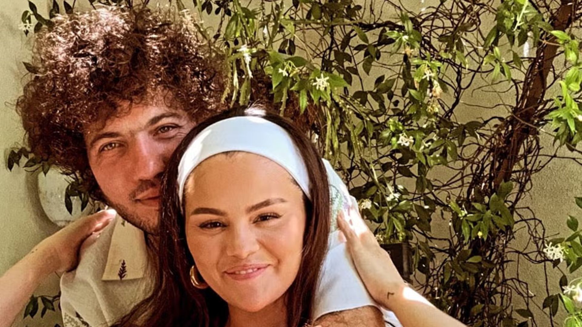 Selena Gomez's sizzling bikini photo earns unexpected response from husband Benny Blanco