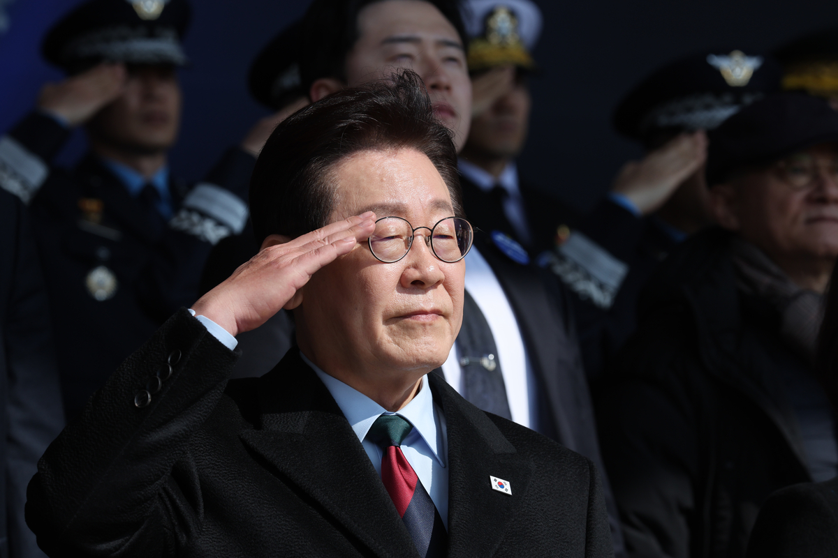 군 통합 임관식과 내란 혐의 논란, 그리고 사회적 반응