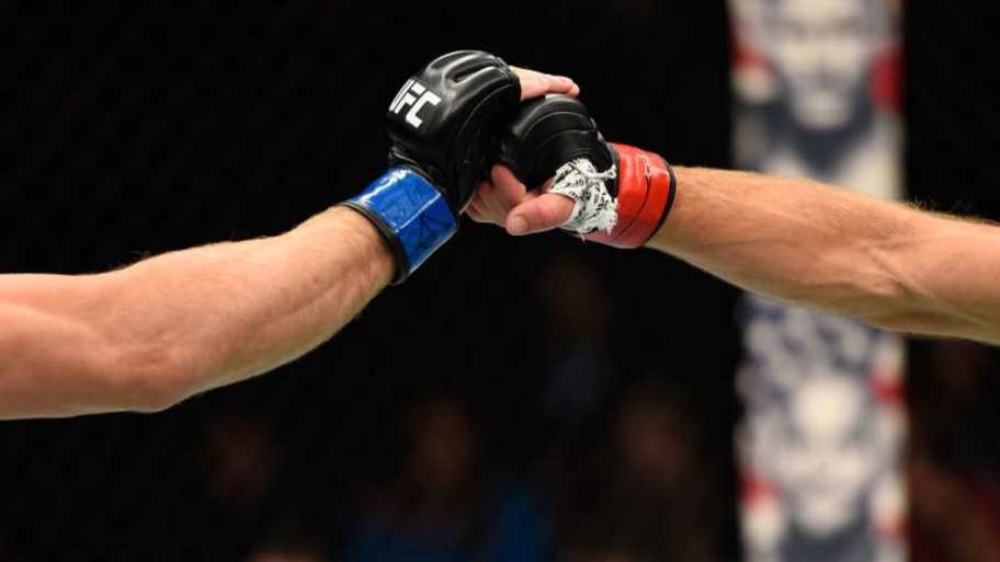 UFC knockout artist demands opponent sign contract for 