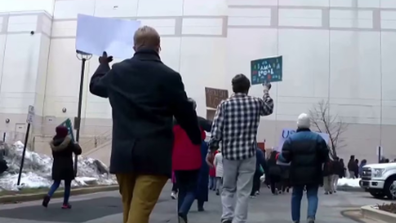 Residents, lawmakers push back on plans for ICE to lease building in ...