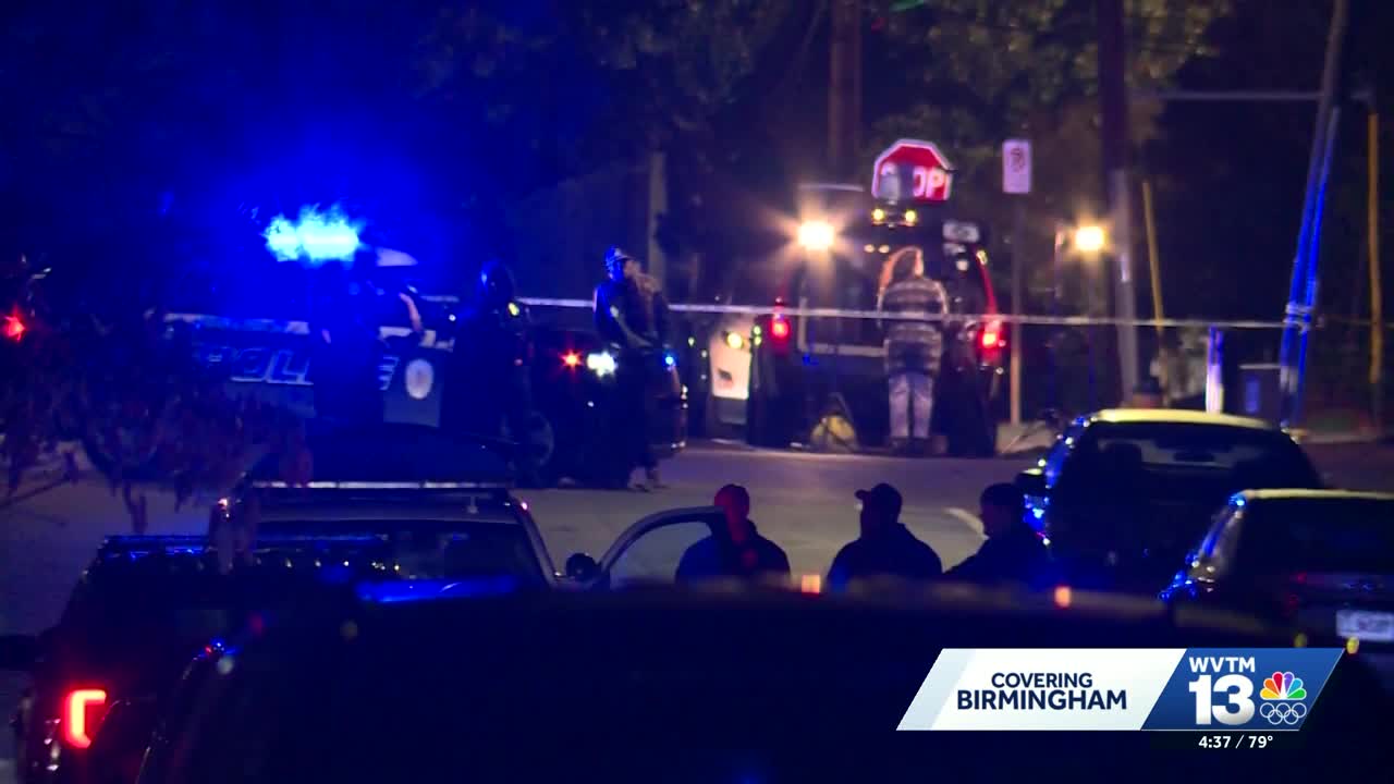 Man arrested after early morning standoff in Birmingham’s Five Points South