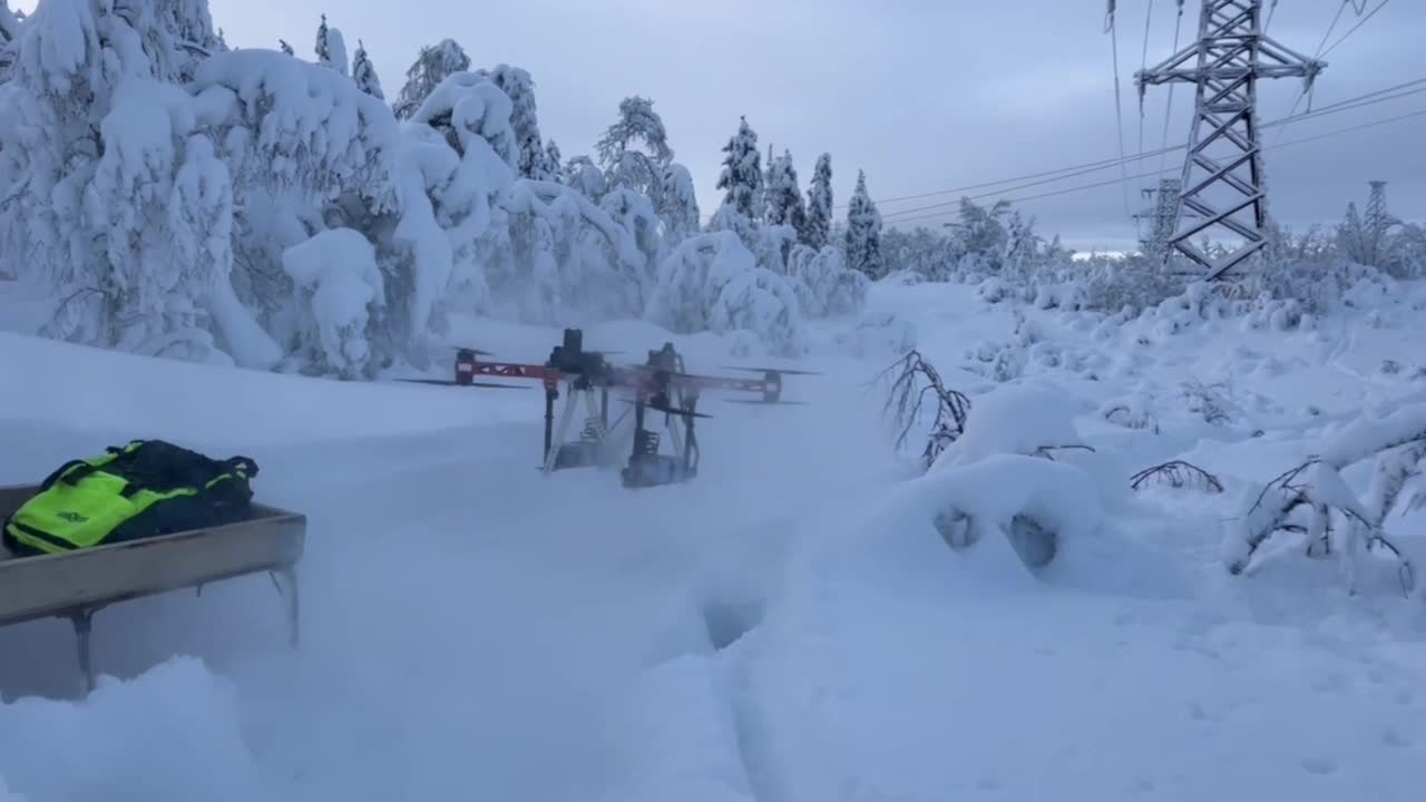 Arctic 'spider' drone battles ice and winds to clear live power lines ...