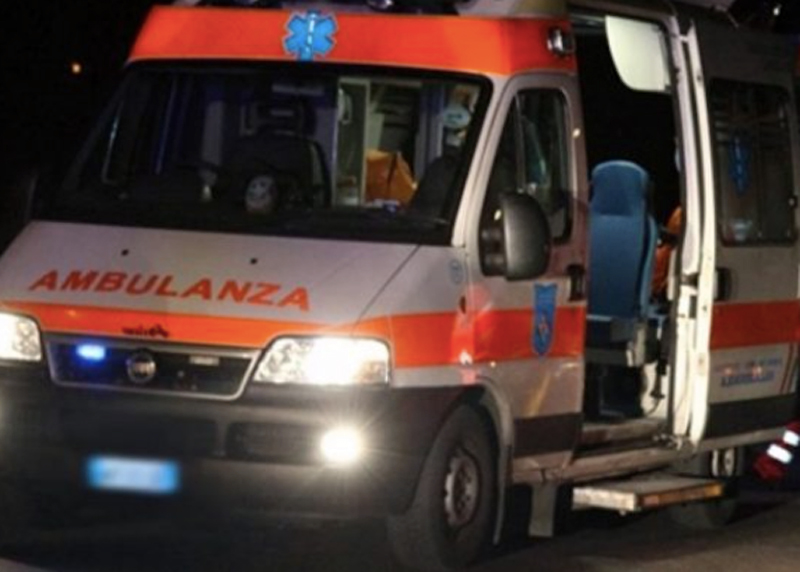 Momenti di paura all’Esquilino, in preda a una crisi psichiatrica ...
