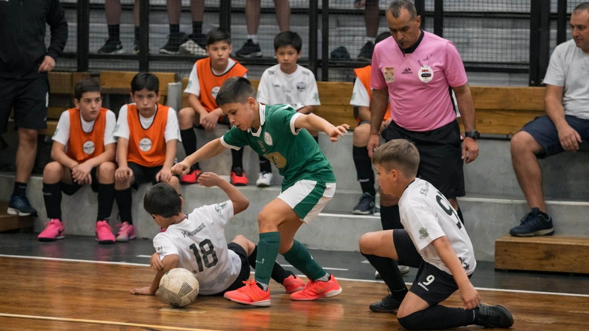 This kid dropped his opponent so easily
