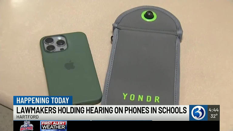 Teachers push for statewide cell phone ban in classrooms
