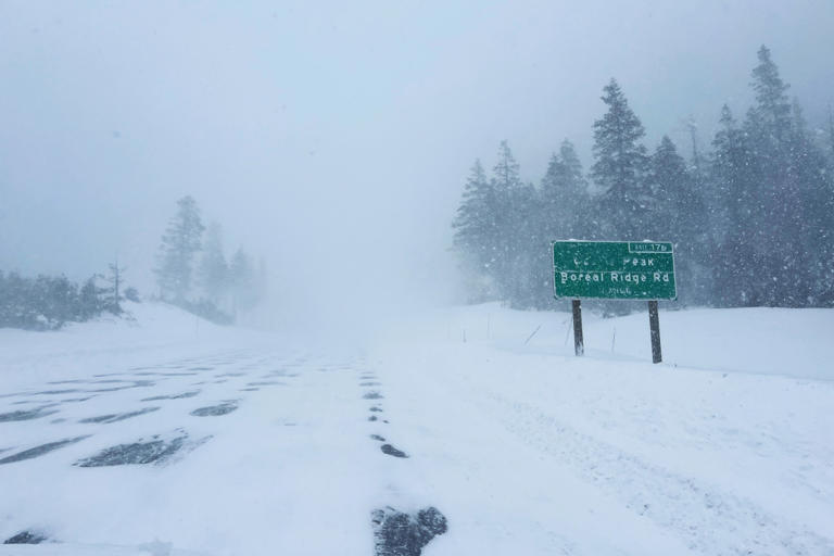 Winter storm warnings linger for 10 states expecting 12 inches of snow