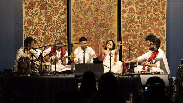 Melodies in close quarters: Hyderabad tunes into intimate baithaks