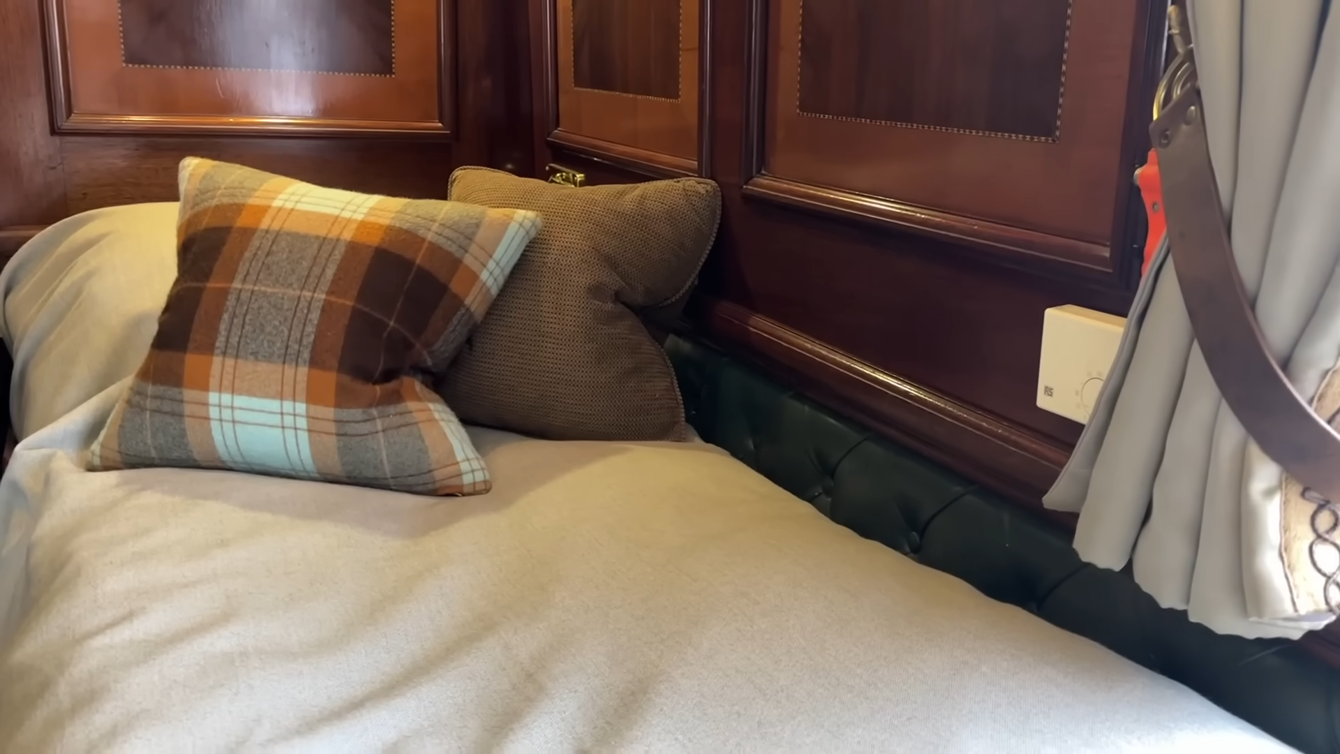 A $15,000 train ticket through the Scottish Highlands - Inside Royal ...