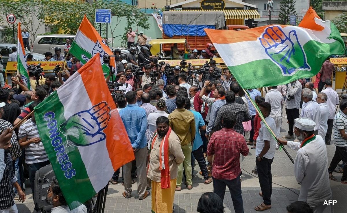 Congress rebels to contest against allies DMK, VCK in 6 Puducherry seats