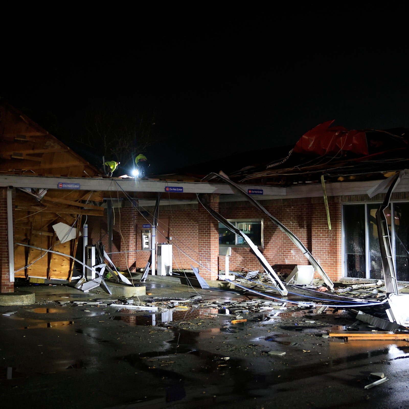 Tornadoes hit Indiana, Illinois as storms blast through parts of Midwest