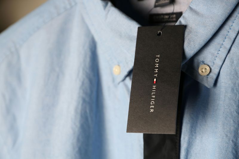 These 10 understated details make a man look refined—even in basic clothes
