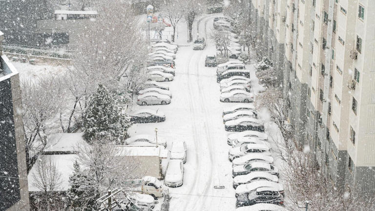 Winter storm to bury 11 states in up to 4 feet of life-threatening snow