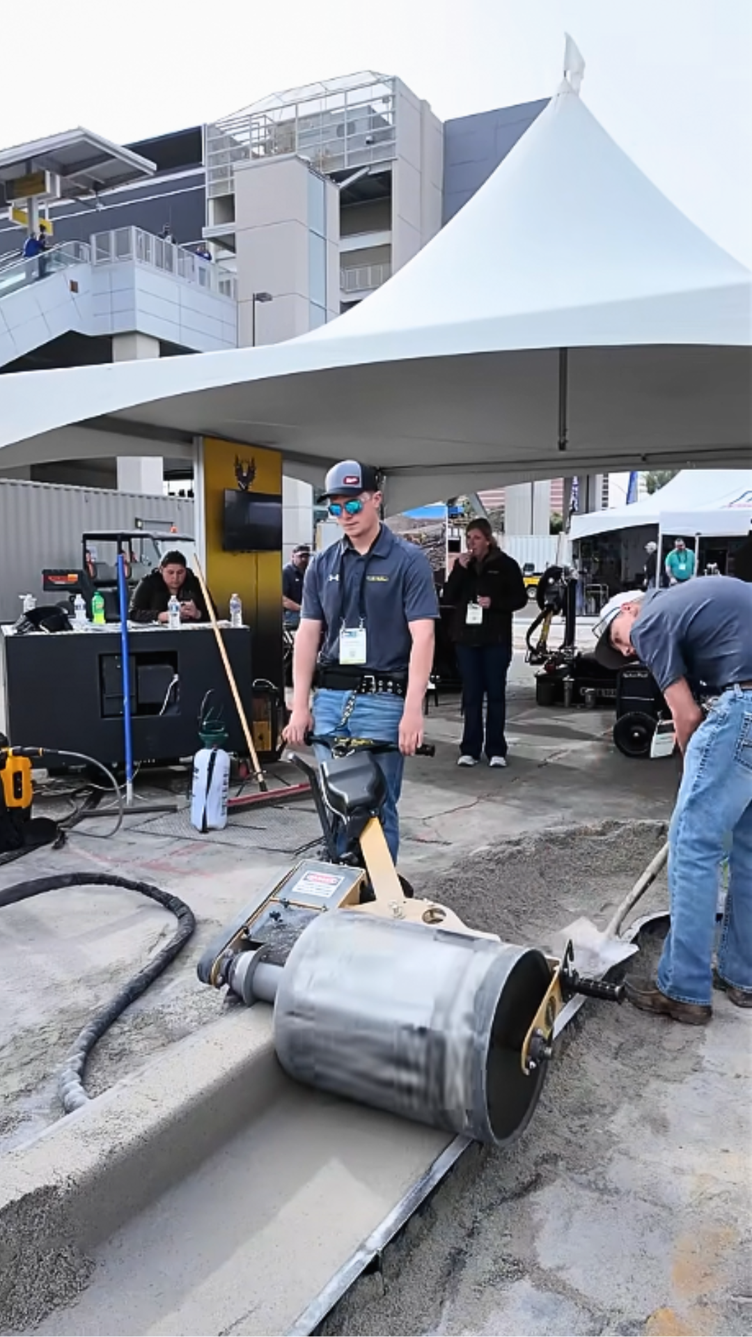 CM4000 curb roller single operator curb machine demo