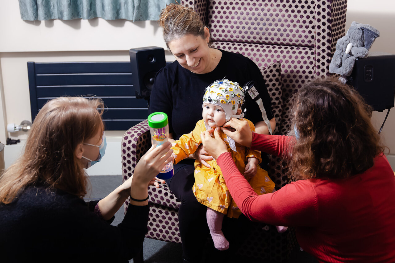 Infants at higher autism likelihood show shallower deep sleep, even in ...