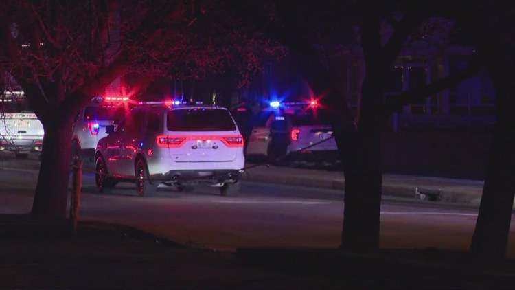 Man dead after standoff with police in Overland