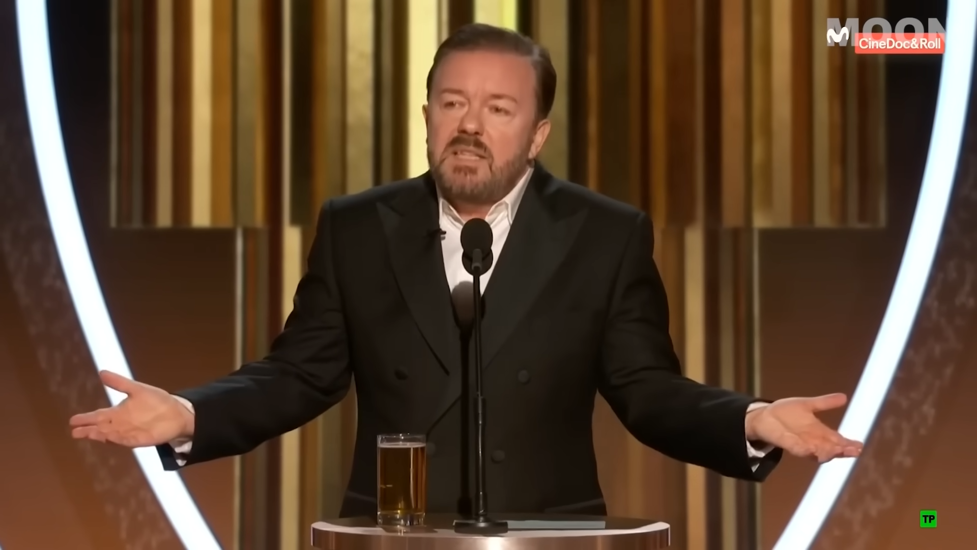 Ricky Gervais mocked Sandra Bullock to her face 