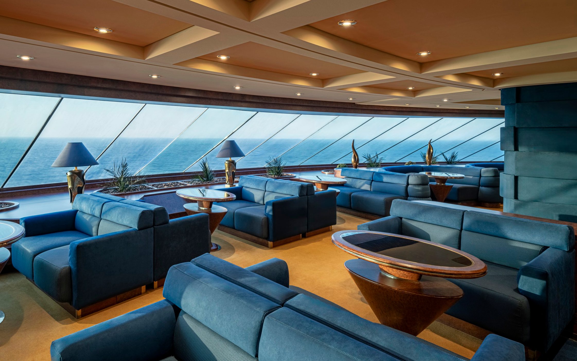 Top Sail Lounge MSC Splendida ; best cruises for solo travellers