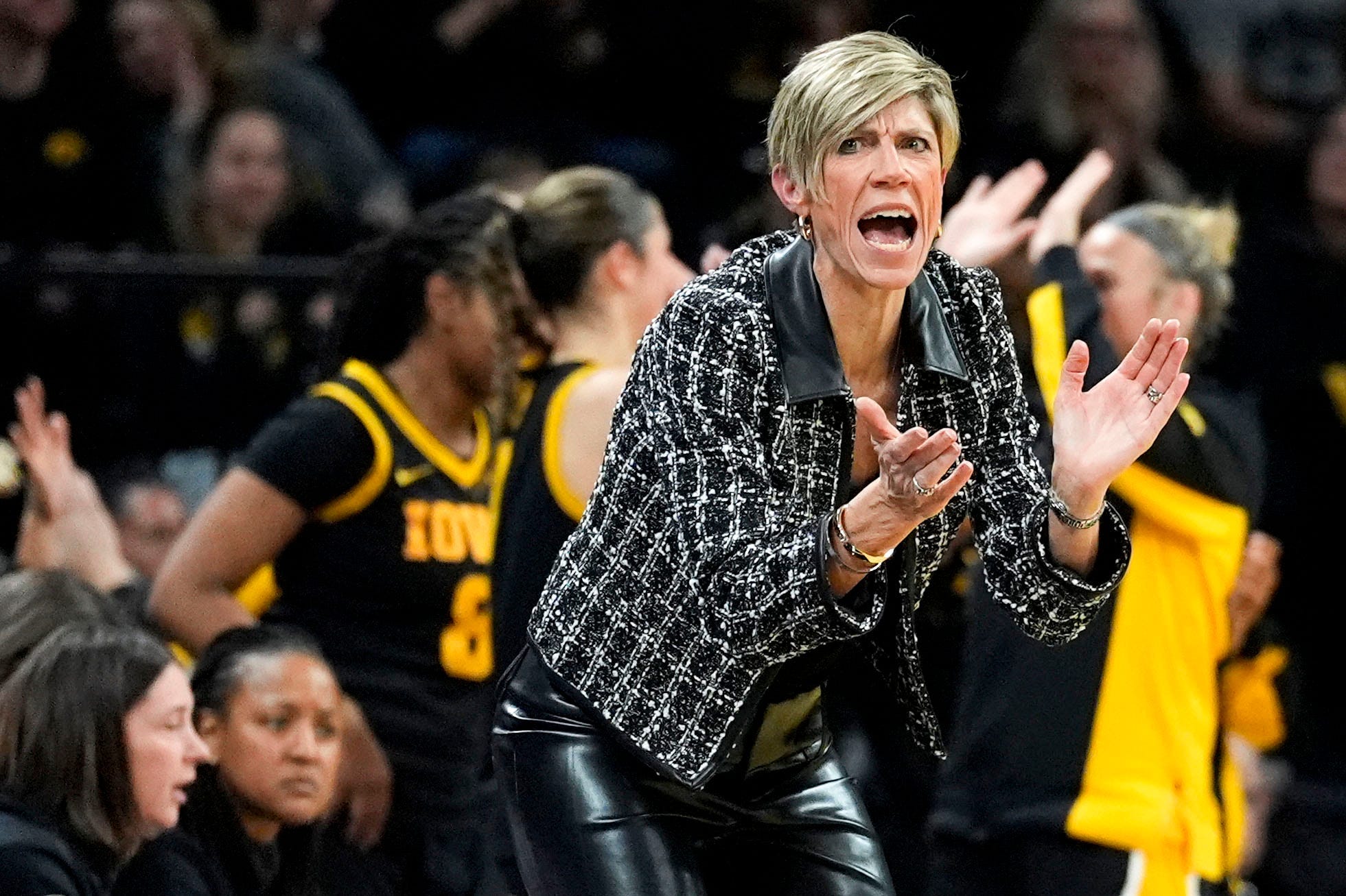 Iowa basketball vs. Michigan tops USA TODAY Sports' women's slate
