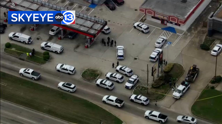 Video shows moments leading up to deadly shooting of man outside NW ...