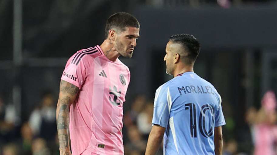 Inter Miami’s Rodrigo De Paul (left) brings a combative spirit and canny knowhow to give his team the edge. | Leonardo Fernandez/Getty Images