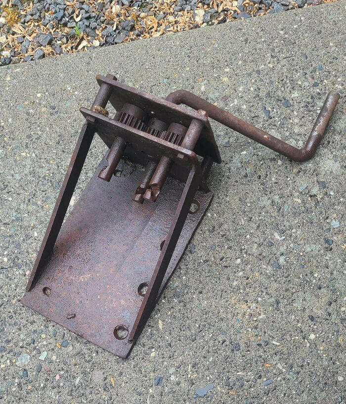 48 times people asked the internet for help identifying mystery objects ...