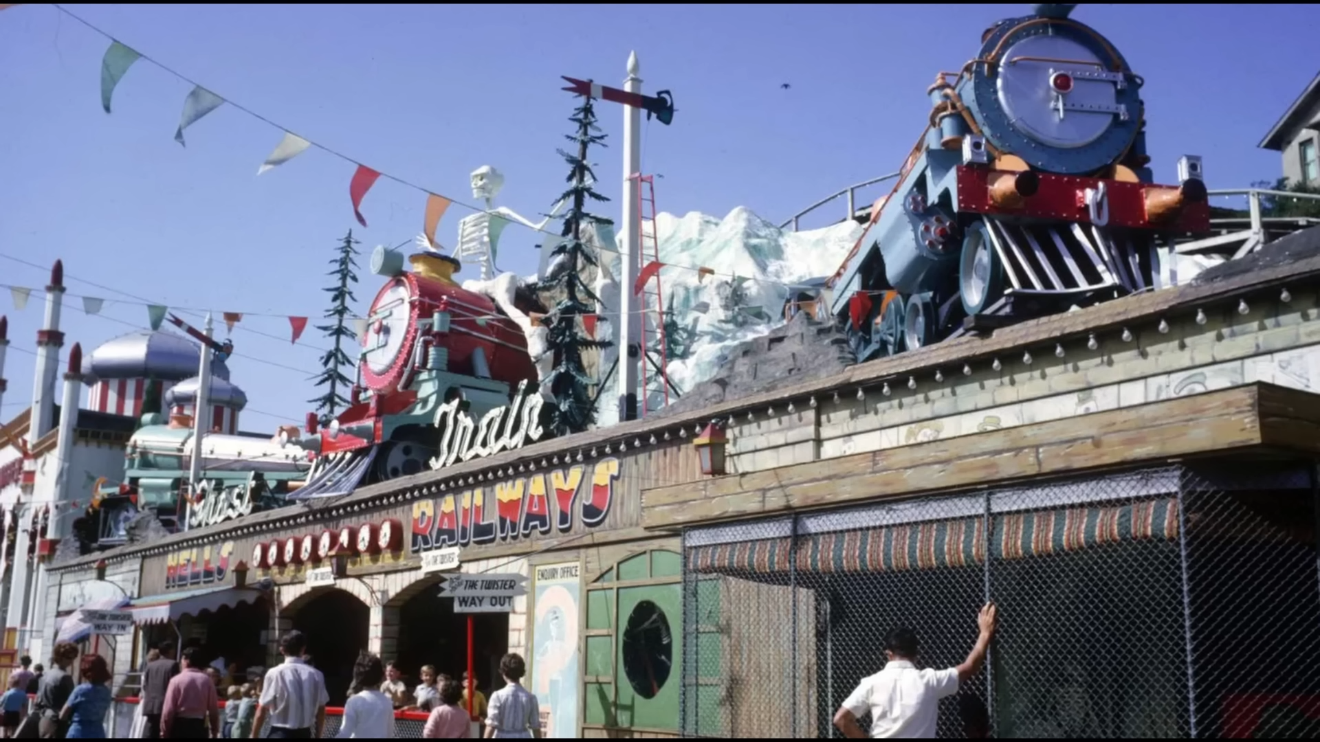 Families inside, flames outside - The night the ghost train burned