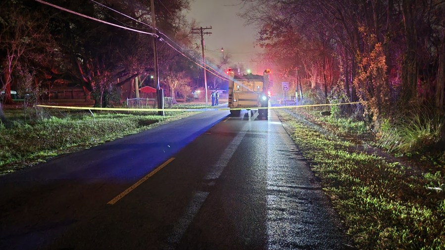 Man shot while walking to friend’s house in Baton Rouge, police say