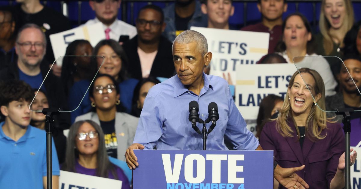 'Classified information': Trump responds after Obama made 'big mistake ...
