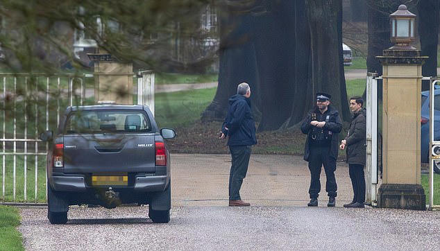 Body language expert: Andrew 'in peak fear' after arrest