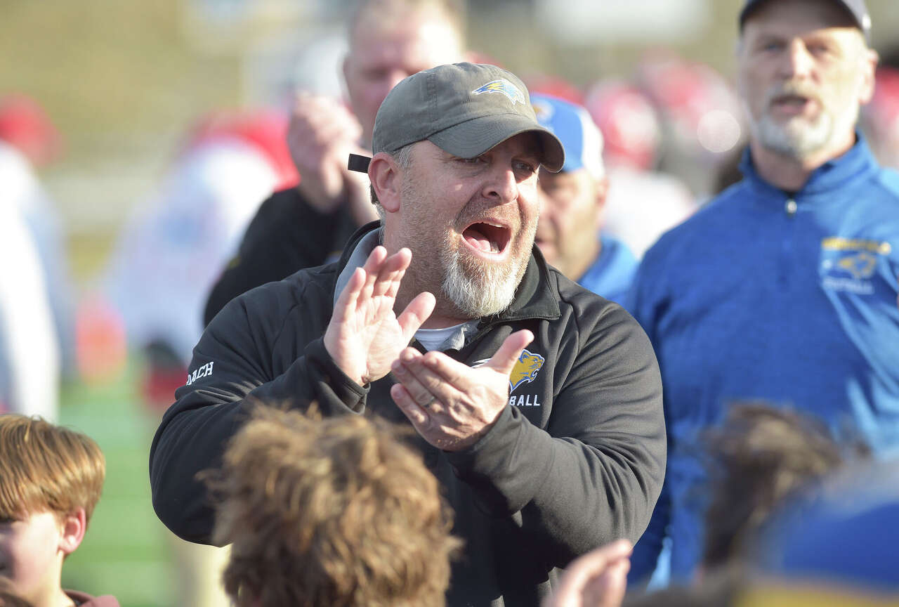 Brookfield football coach Bryan Muller takes leave of absence, but will remain with program
