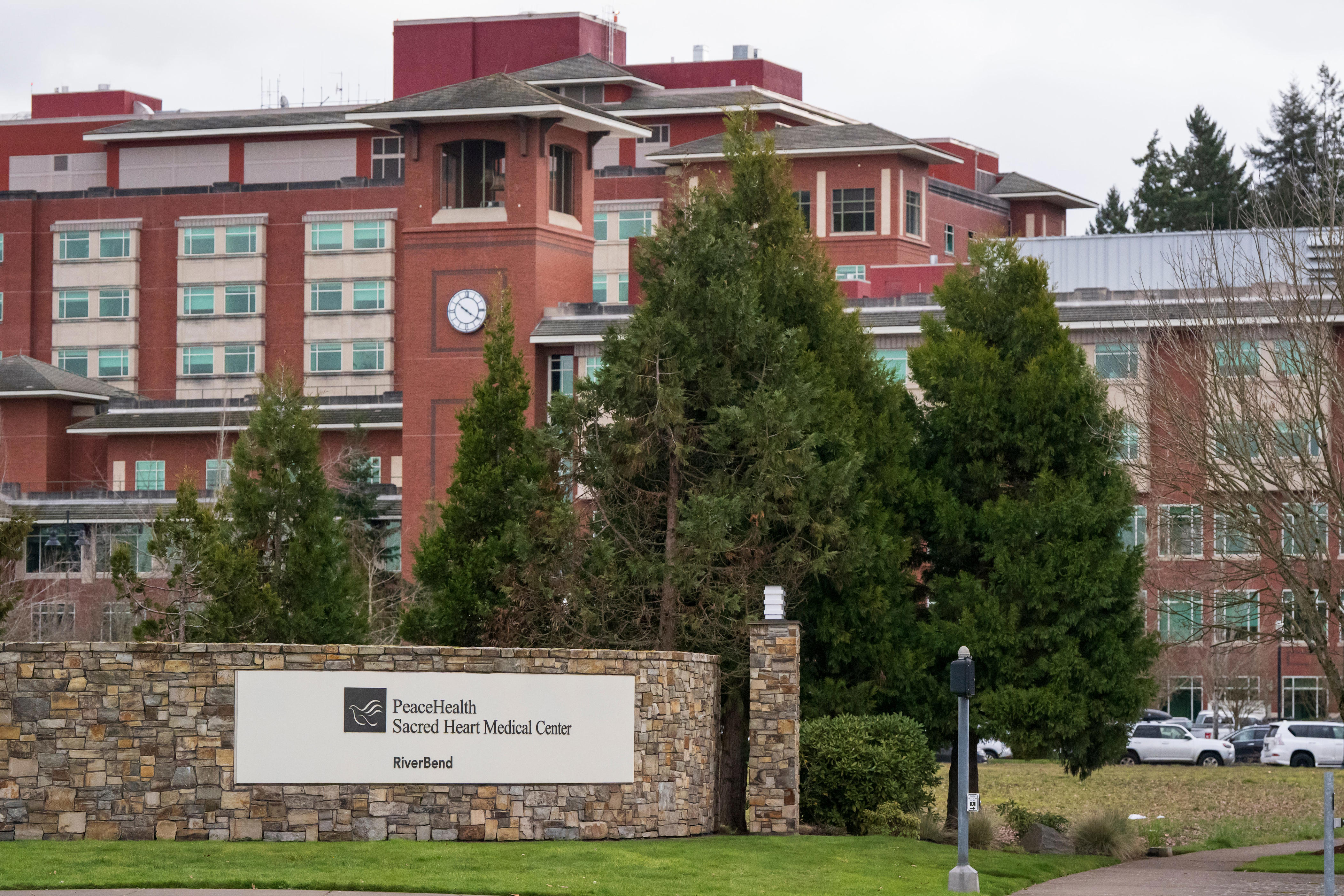 PeaceHealth, Eugene Emergency Physicians agree to extend contracts